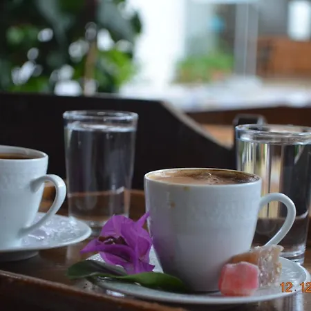 우이가르 호텔 3*