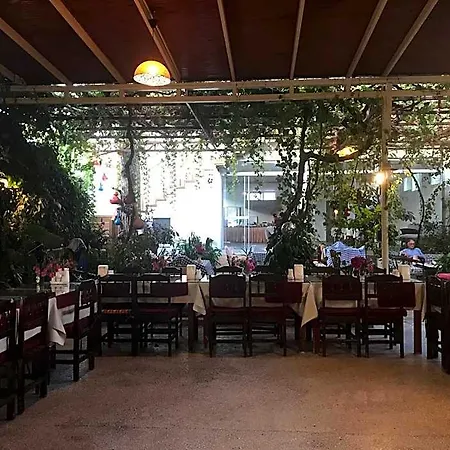 Uygar Hotel 3*